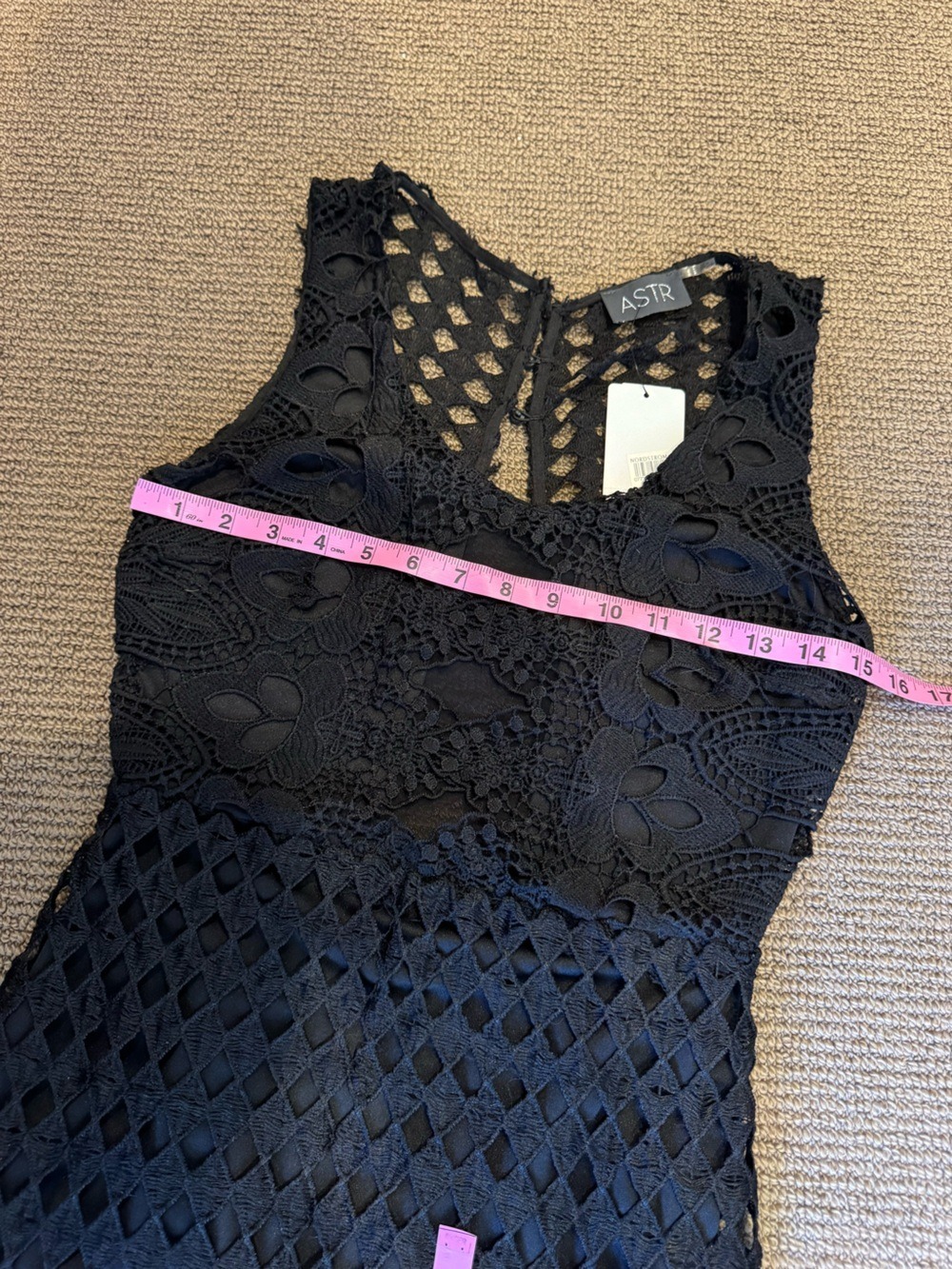 *NWT* ASTR [Nordstrom] Lace Cocktail Dress - Picture 12 of 16